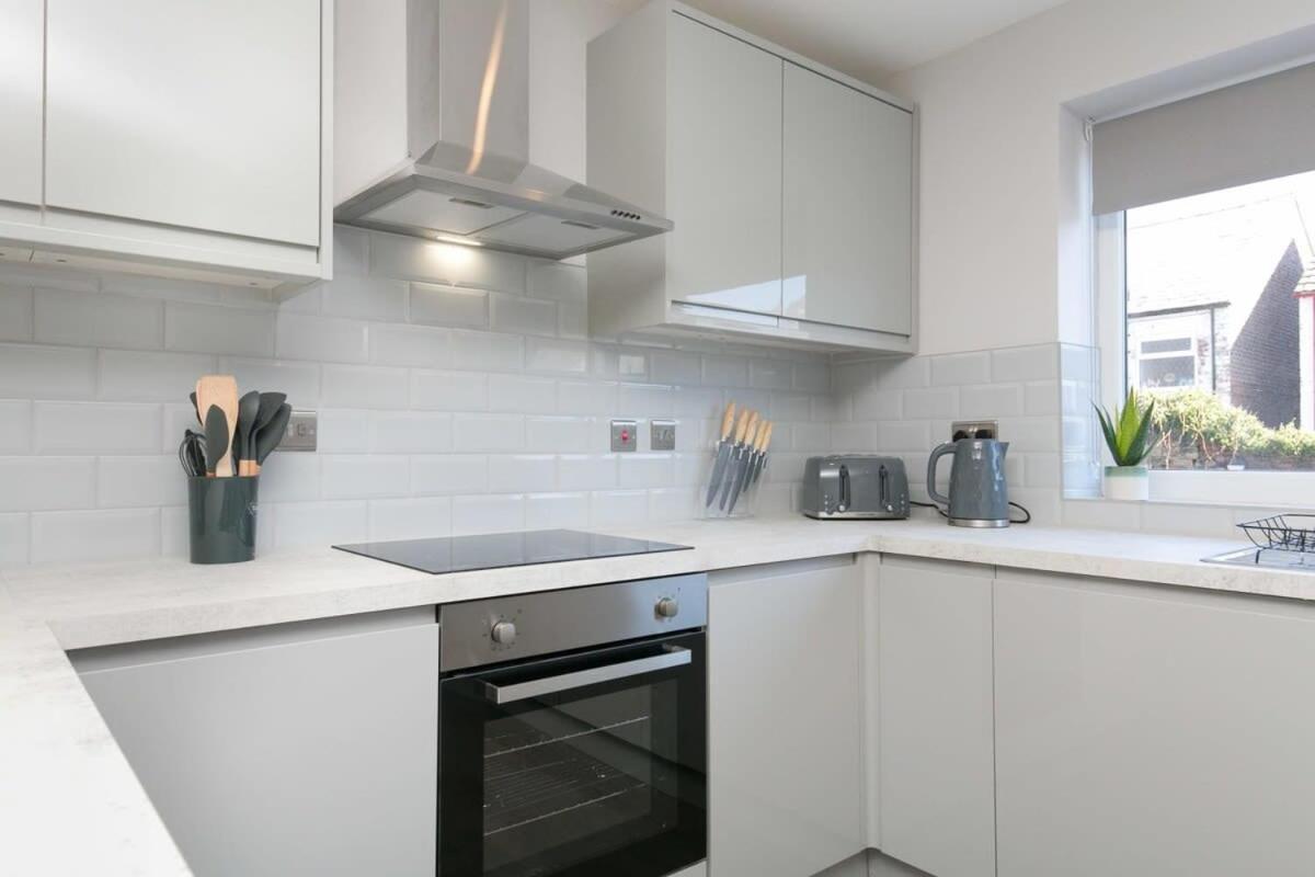 Stunning 2 Bedroom Apartment In Wallasey Exteriör bild