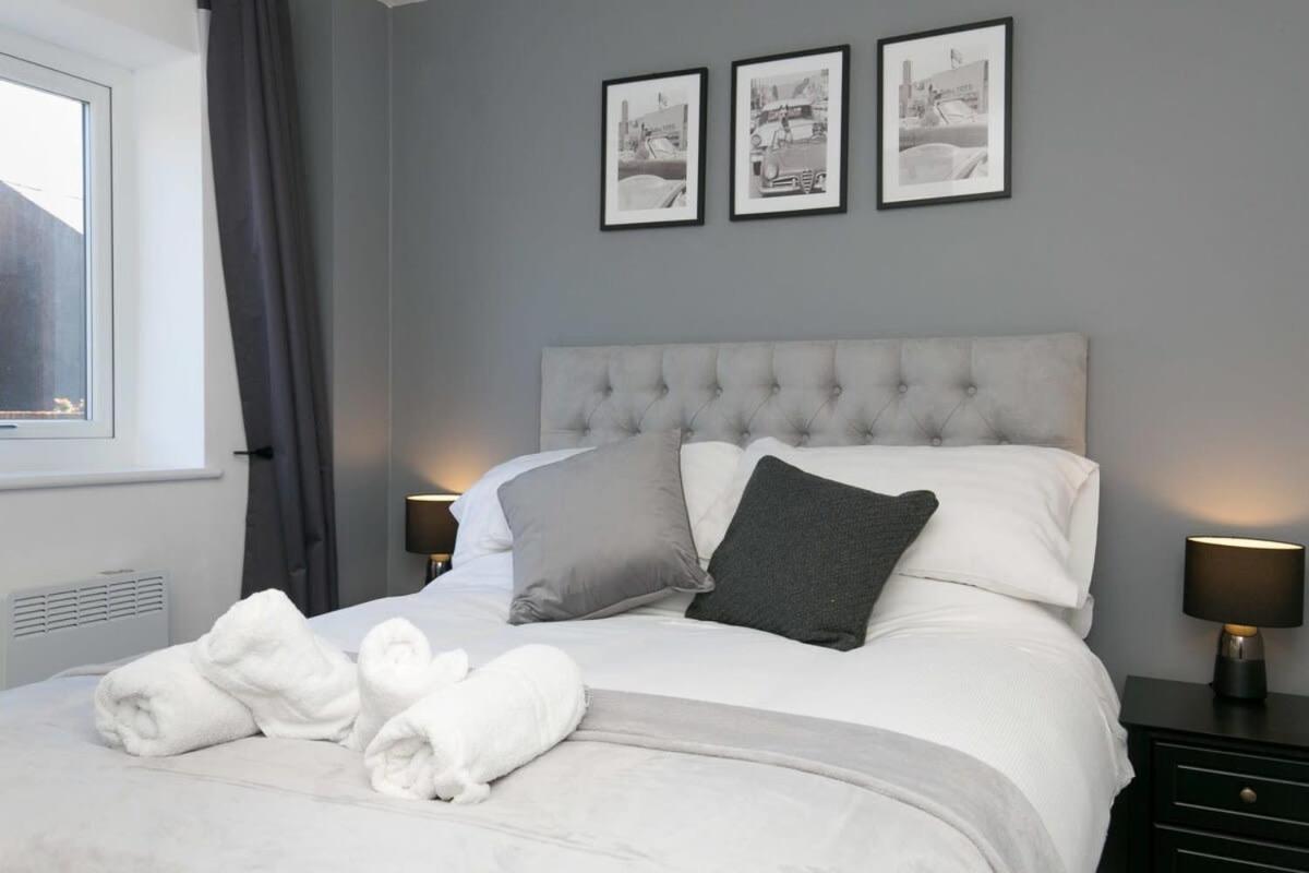 Stunning 2 Bedroom Apartment In Wallasey Exteriör bild