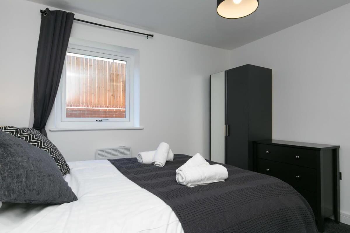 Stunning 2 Bedroom Apartment In Wallasey Exteriör bild
