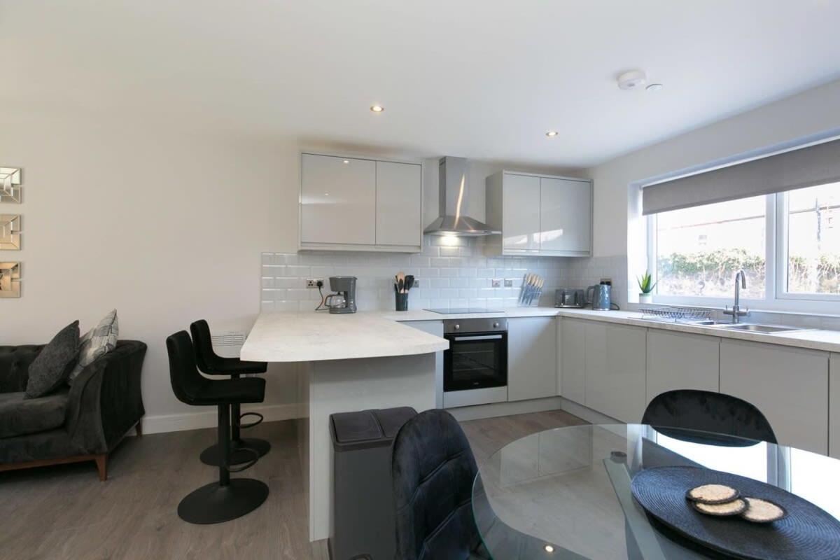 Stunning 2 Bedroom Apartment In Wallasey Exteriör bild