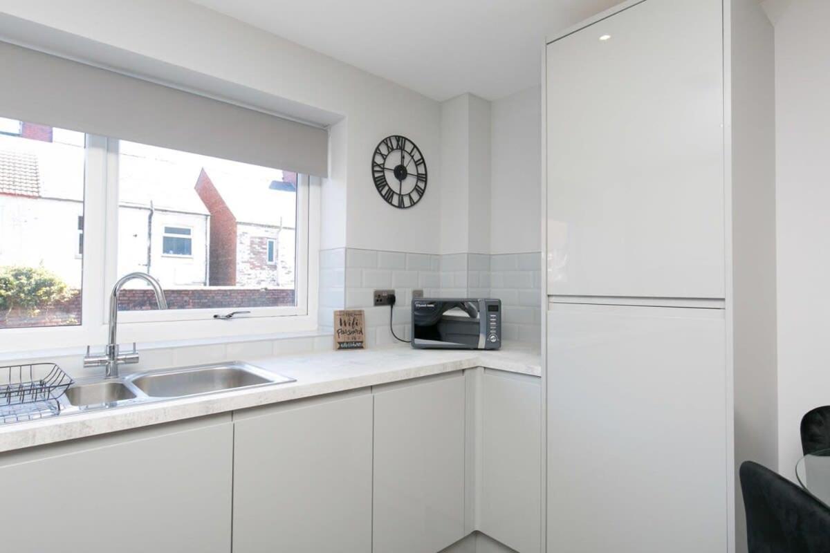 Stunning 2 Bedroom Apartment In Wallasey Exteriör bild