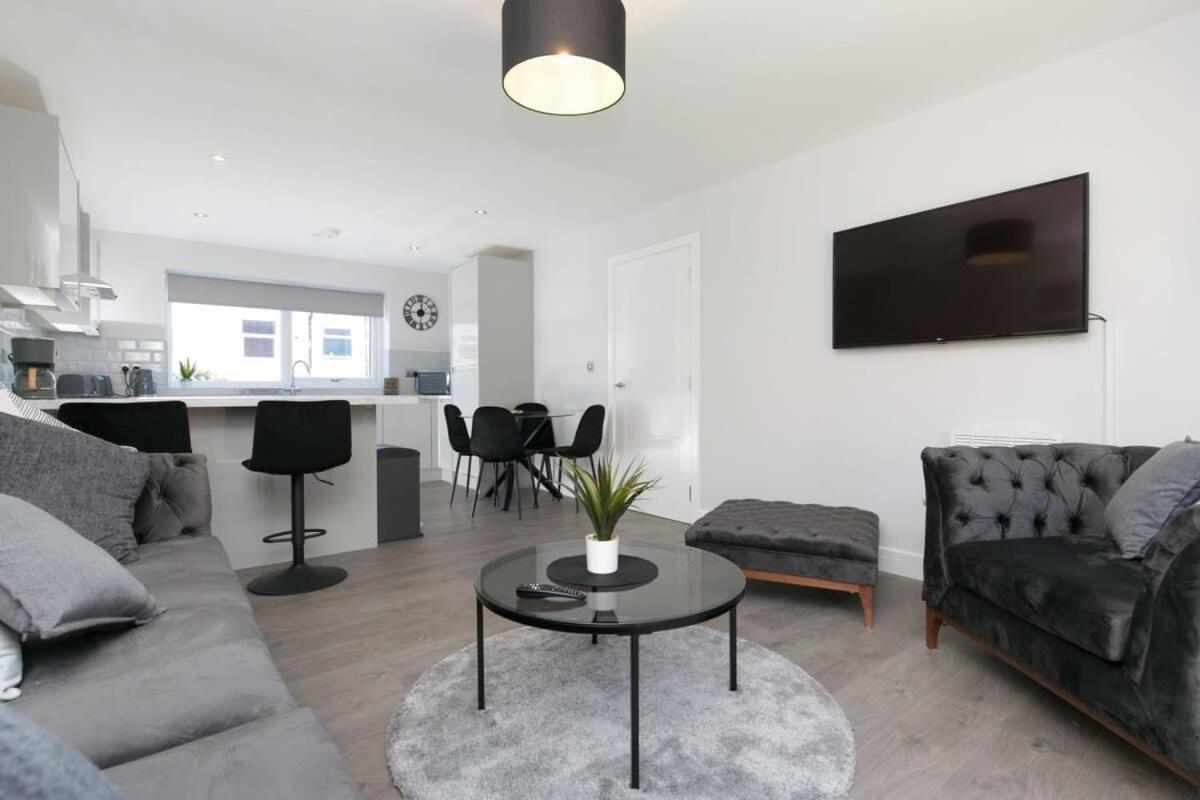 Stunning 2 Bedroom Apartment In Wallasey Exteriör bild