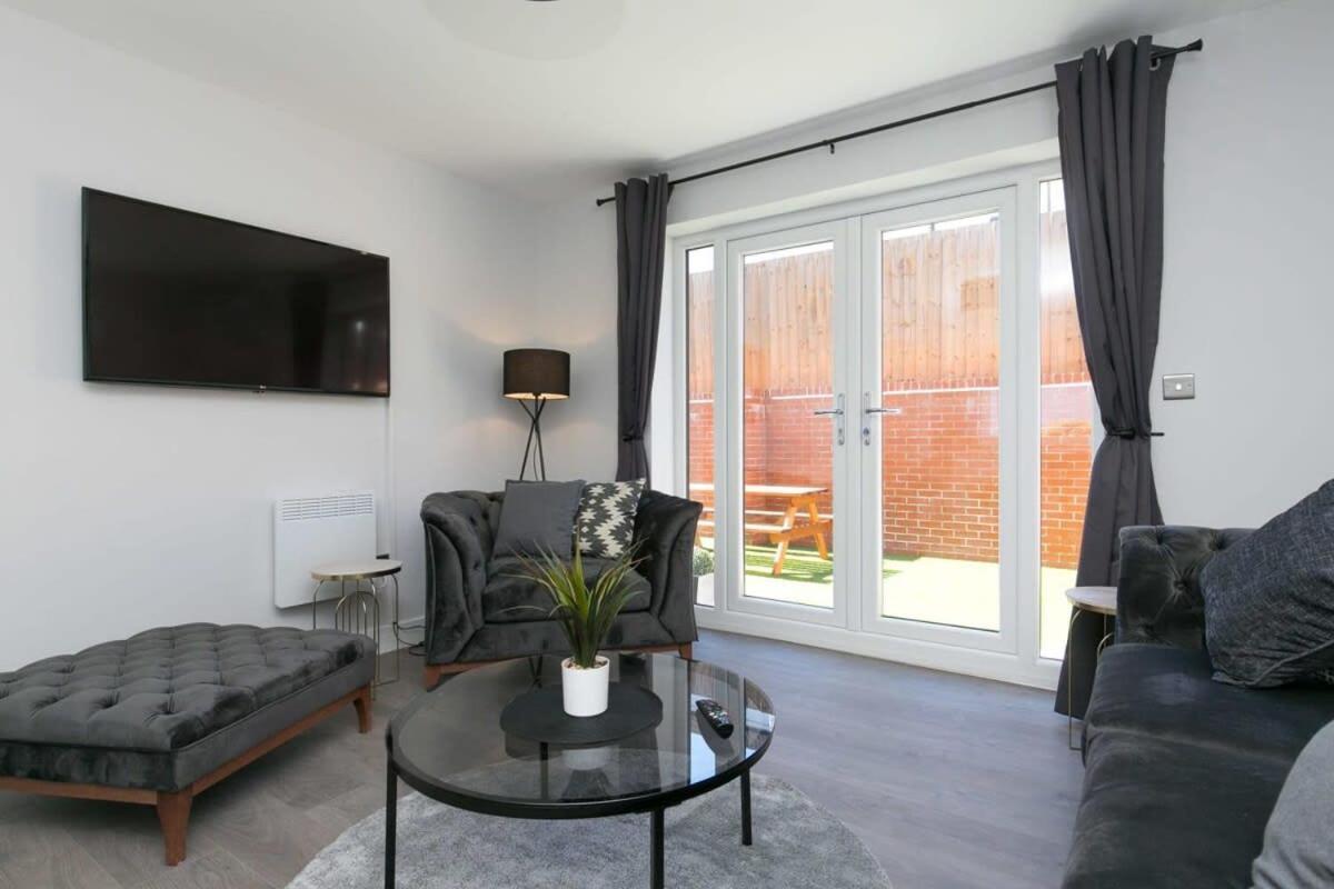 Stunning 2 Bedroom Apartment In Wallasey Exteriör bild
