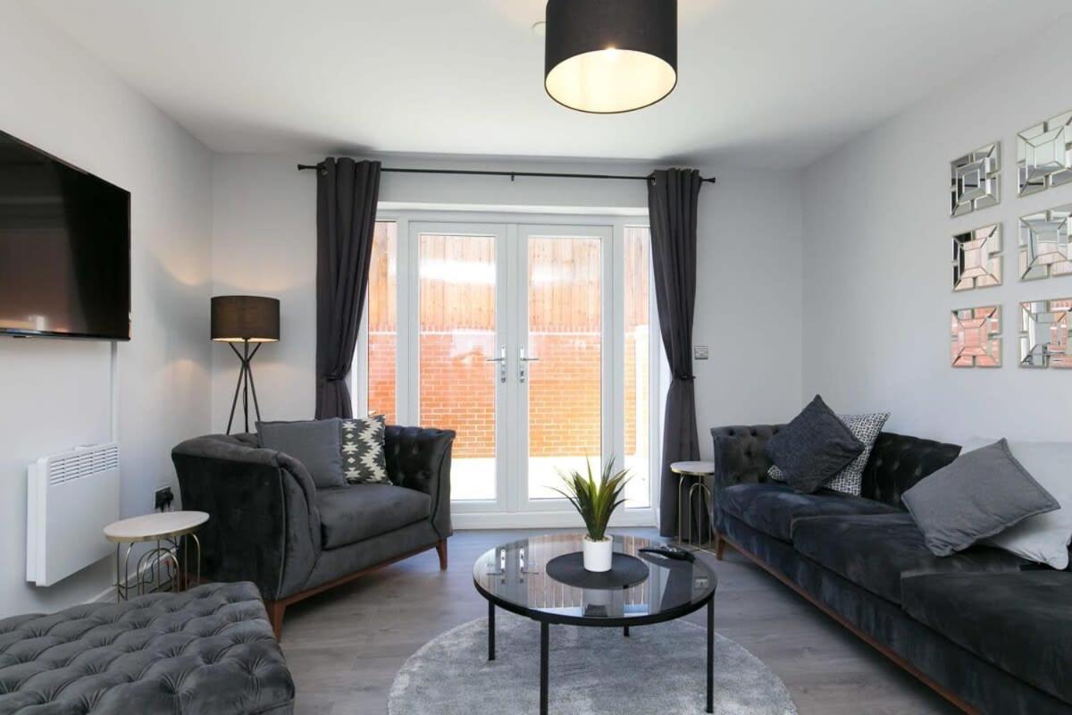 Stunning 2 Bedroom Apartment In Wallasey Exteriör bild